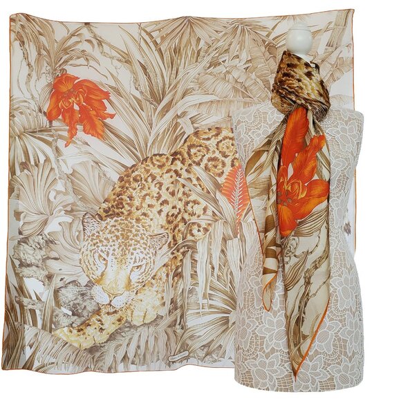 SALVATORE FERRAGAMO SCARF SIGNATURE GIAGUARO ANIMAL MULTI COLOR SILK 54